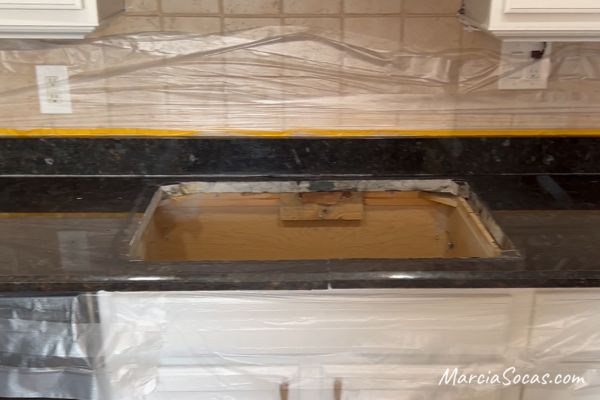 prepping kitchen for painting with faux marble countertop kit