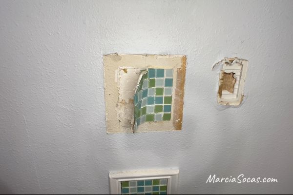 removing mosaic tile leaves damage