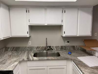 cabinets without cabinet pulls